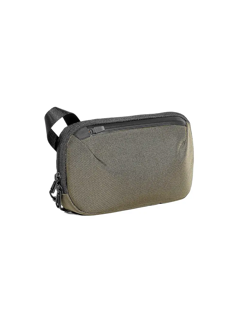 Aer Slim Pouch Olive 1
