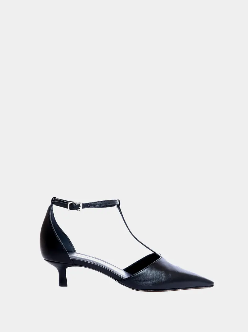 Almada Black Pump 1