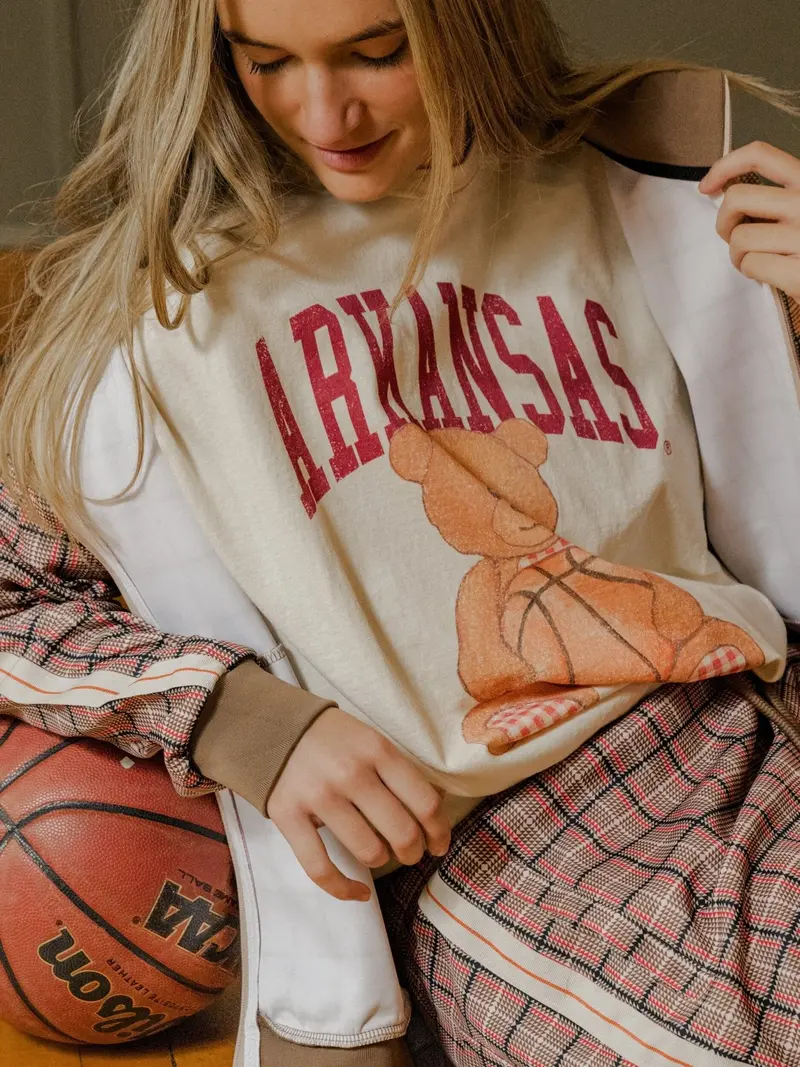 Arkansas Razorbacks Basketball Bear Off White Thrifted Tee 1