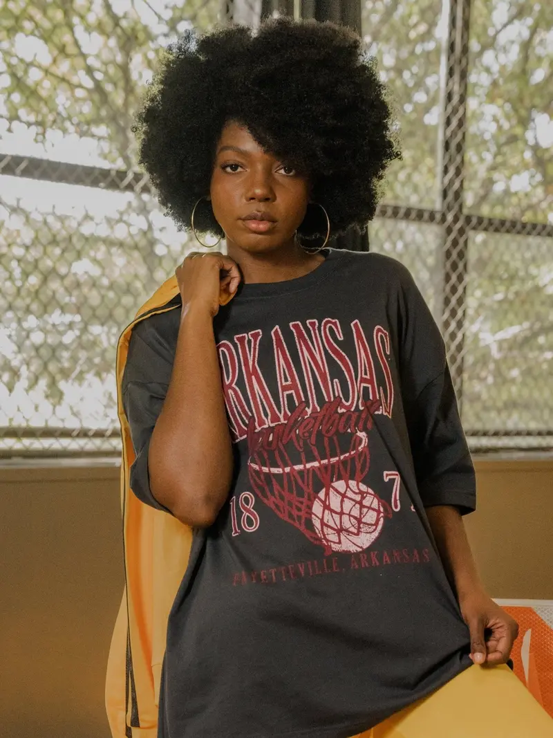 Arkansas Razorbacks Big Basketball Smoke One Size Tee 1