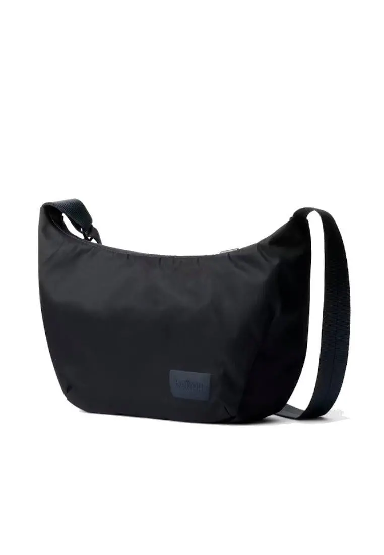 Bellroy Laneway Crescent Bag 2.5L 1