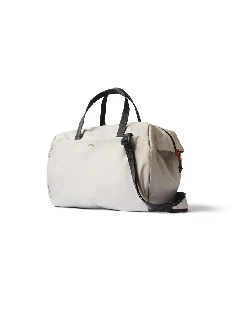 Bellroy Lite Duffel Chalk (Leather Free) 1
