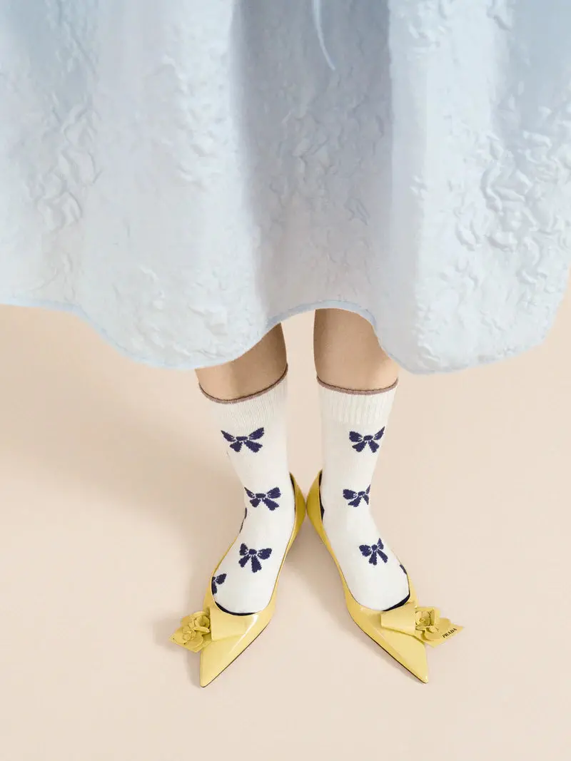 Boucle Bow Ivory Crew 1