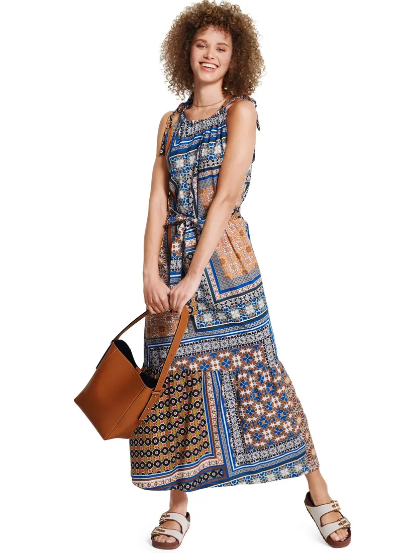 Burda Dress 5810 1