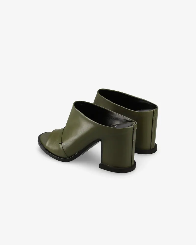 Calfskin Embedded Heel Sabot M7001a 4