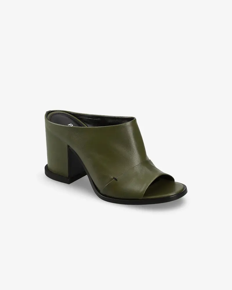 Calfskin Embedded Heel Sabot M7001a 5