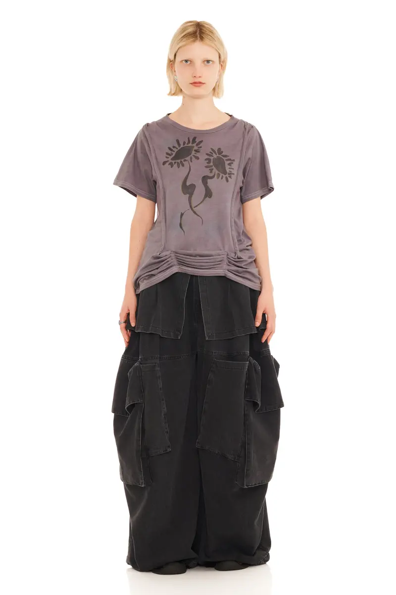 Charcoal Daisies Hazel Tee 1