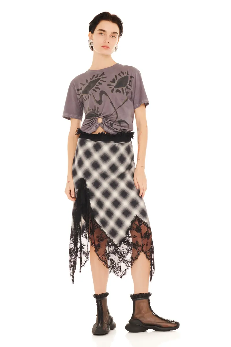 Charcoal Daisies Ring Tee 1