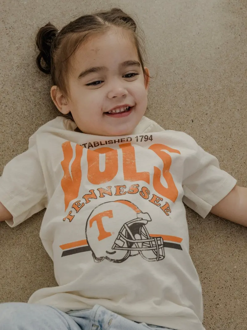 Children's Vols Established Helmet Cream Tee 1