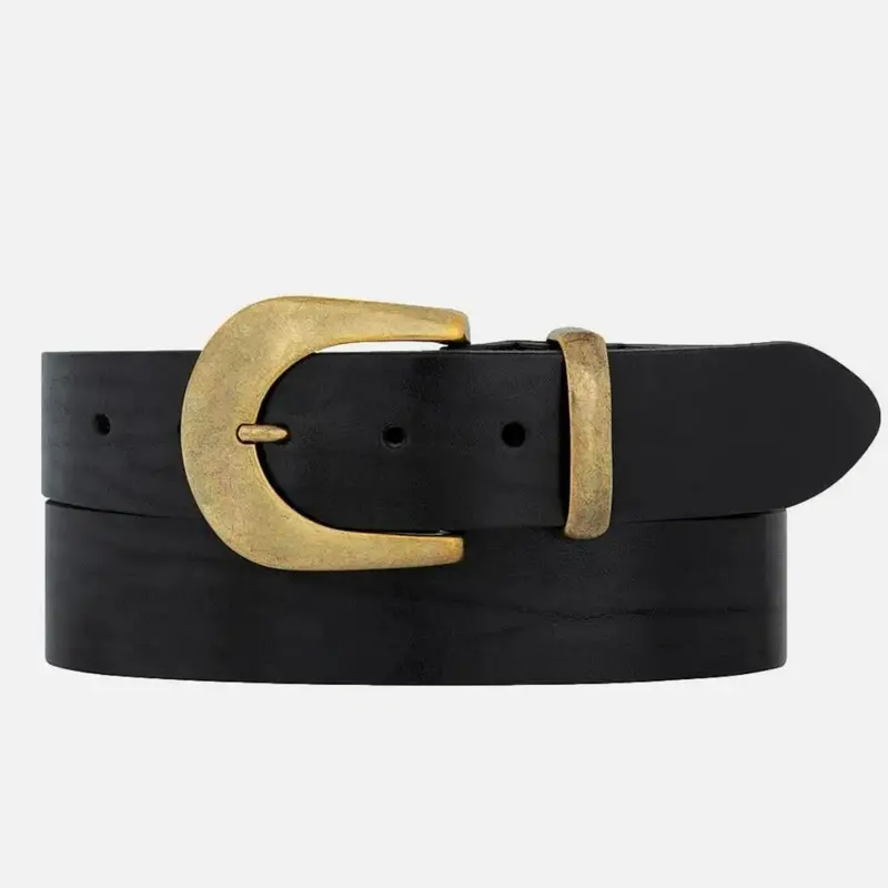 Classic Leather Belt With Gold Horseshoe Buckle 1
