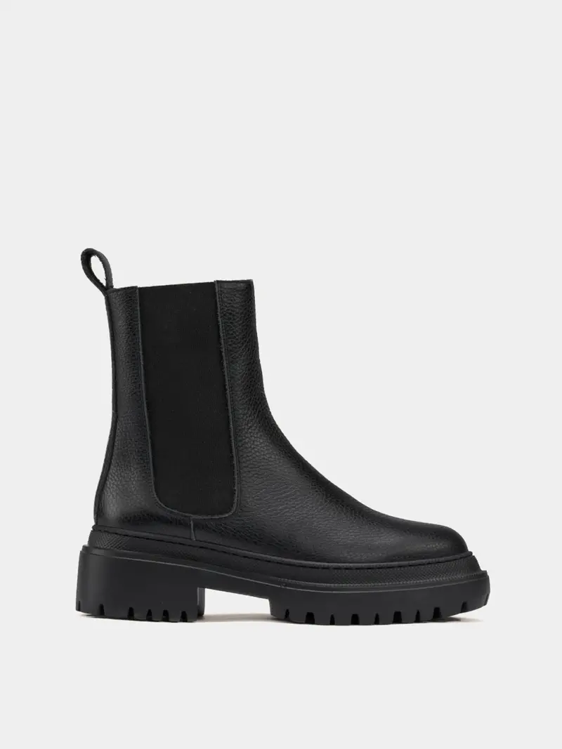 Cortina Black Lined Boot 1