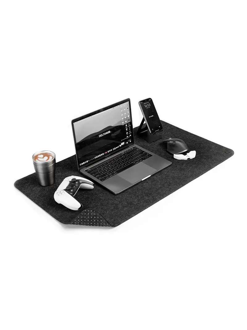 Deltahub Minimalistic Desk Pad 1