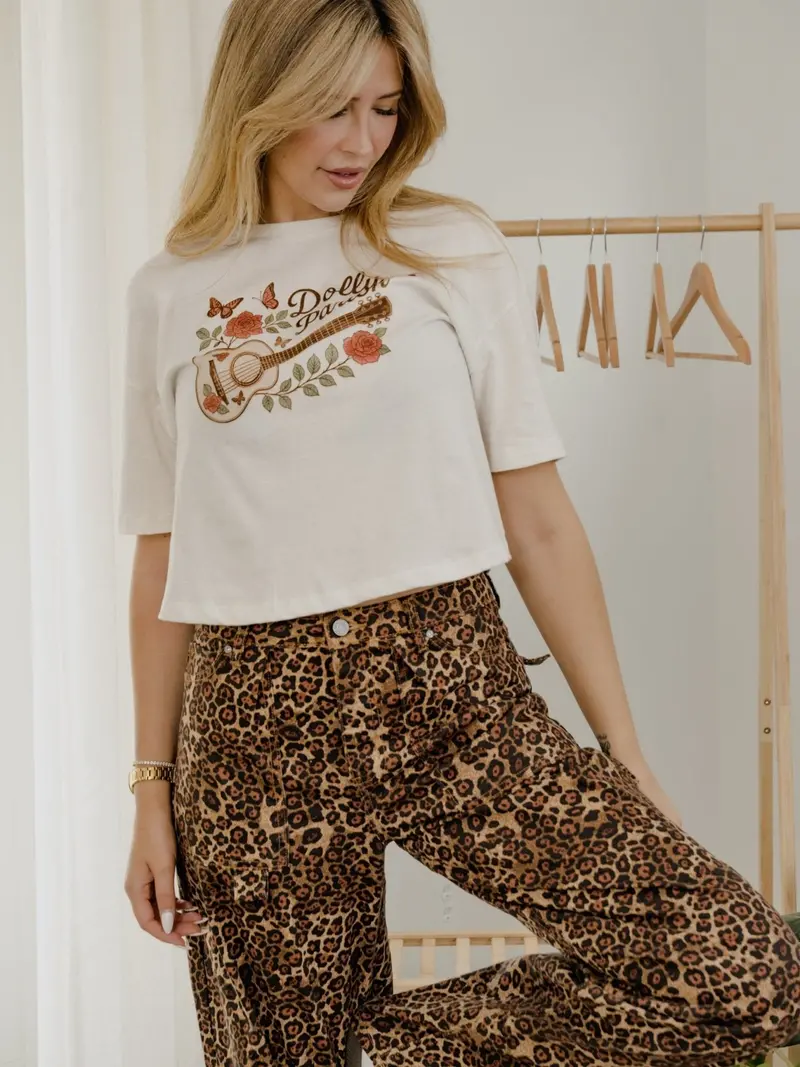 Dolly Parton Guitar Roses Off White Cropped Tee 1