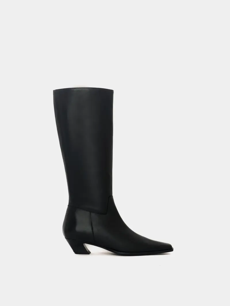 Elda Black Boot 1