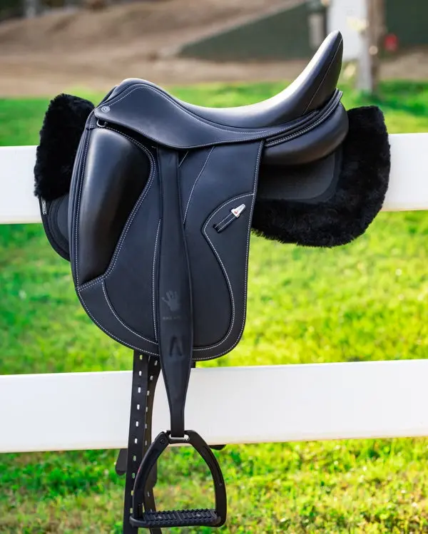 Equipe Fender Stirrup Leathers 1