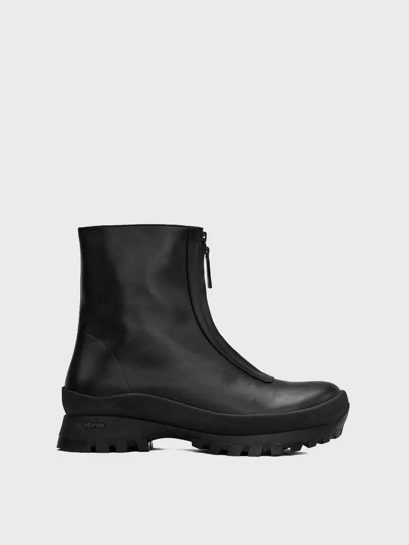 Estrella Black Lined Boot 1