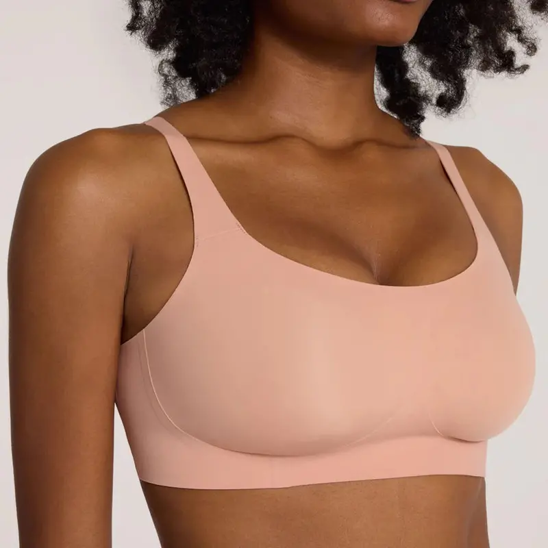Evelyn & Bobbie Structured Scoop Bra – Wire-Free Comfort