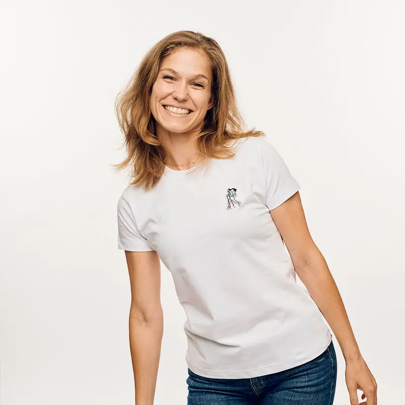 Hike Queen T-Shirt In White 1