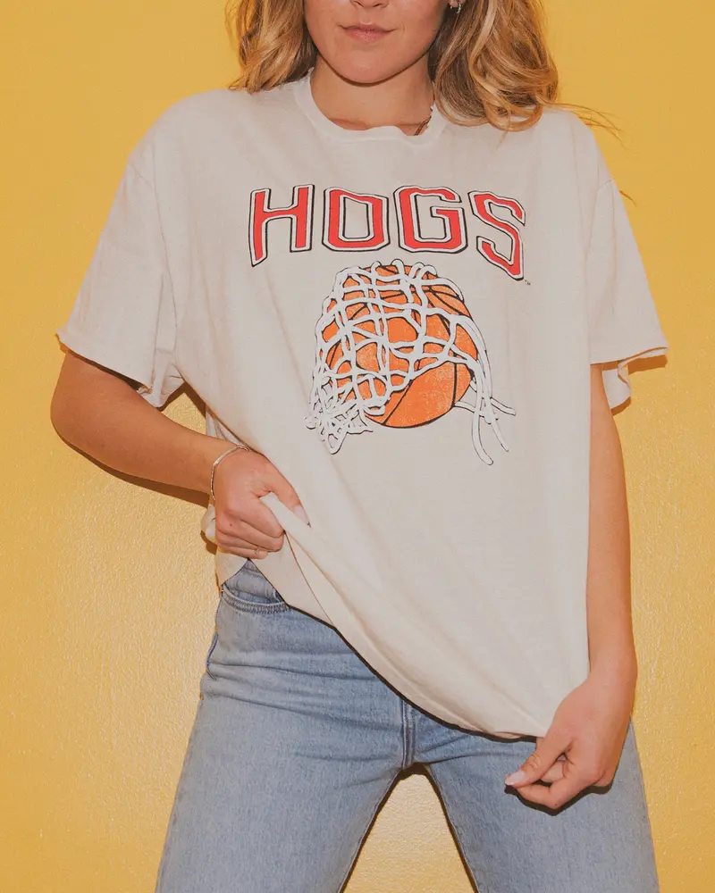 Hogs Basketball Fling Puff Ink Off White Thrifted Tee 1