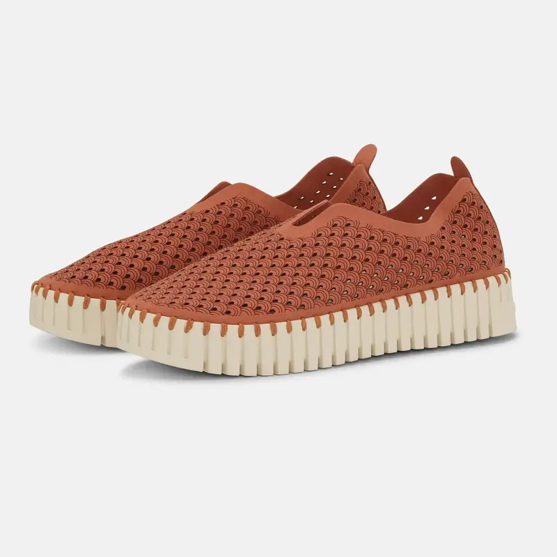 Ilse Jacobsen Platform Tulip Flats - Brick 1
