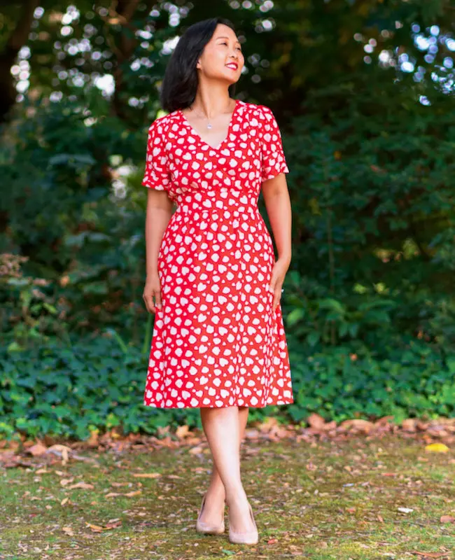 Itch To Stitch Fisterra Top And Dress - Printed Copy Shop Sizes 16-40/C Cup (+£7.00) 1