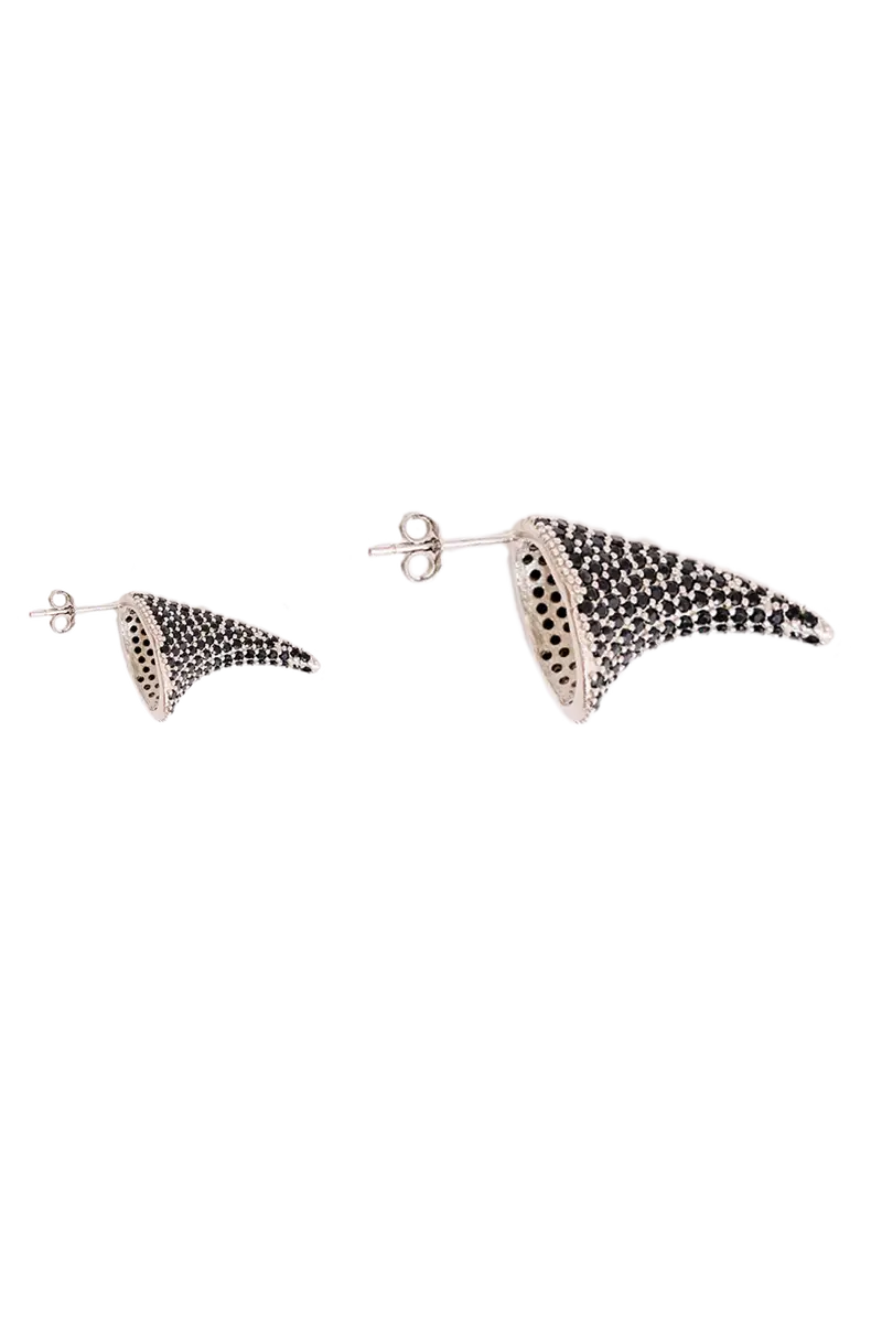 Jet Mixed Thorn Earring 1