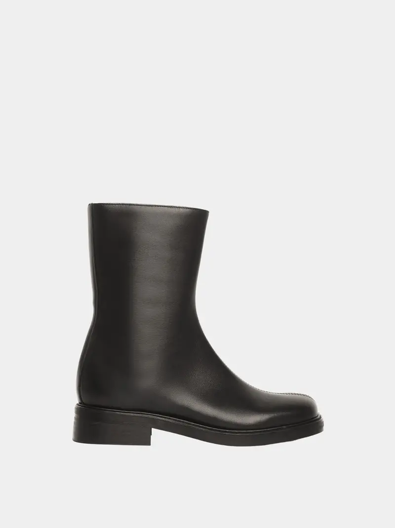 Leon Black Boot 1