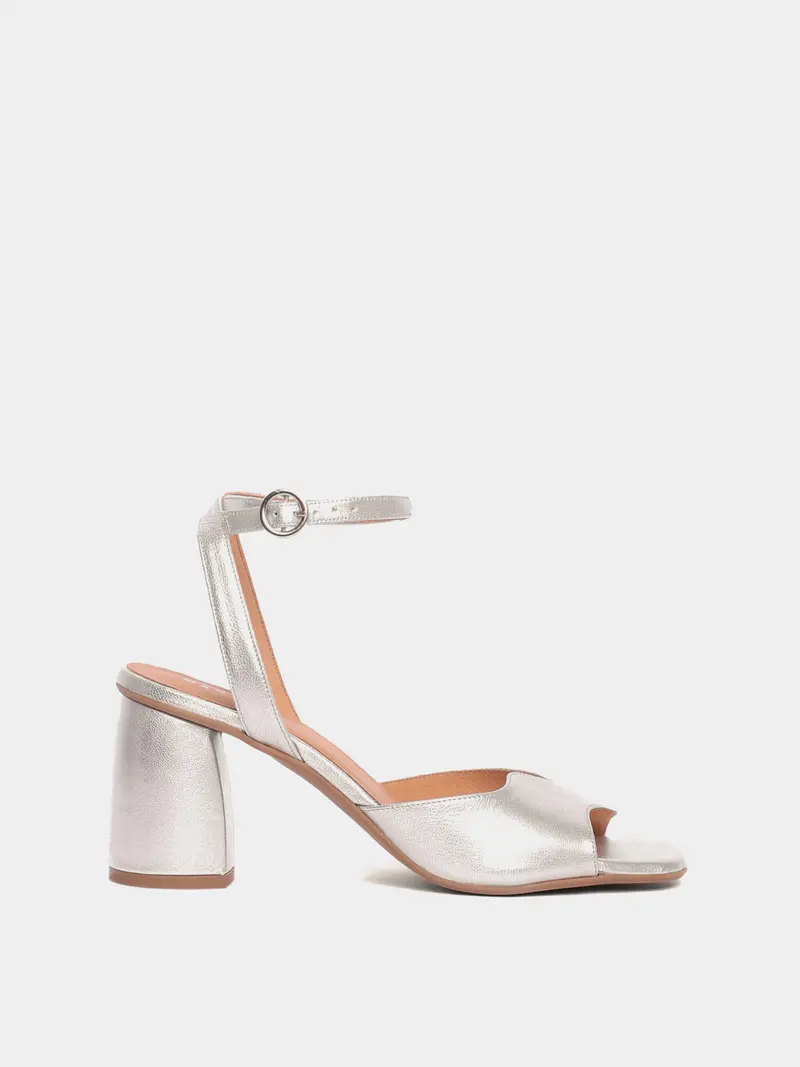 Malaga Silver Heel 1