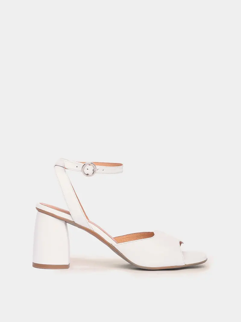 Malaga White Heel 1