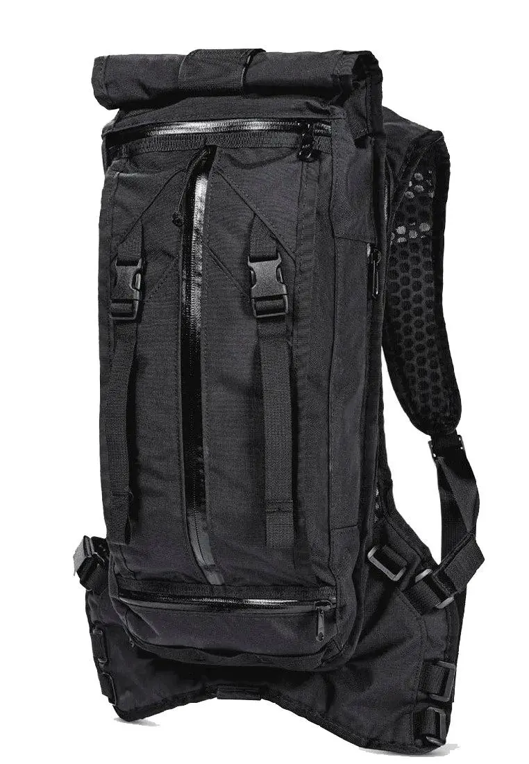 Mission Workshop Hauser 10L Hydration Pack 1