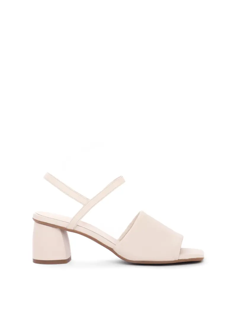 Oliva Cream Heel 1
