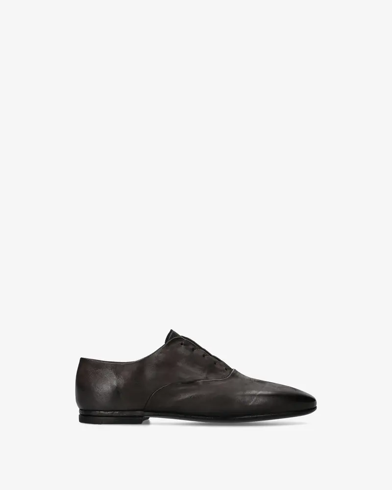 Oxford In Distressed Leather 1