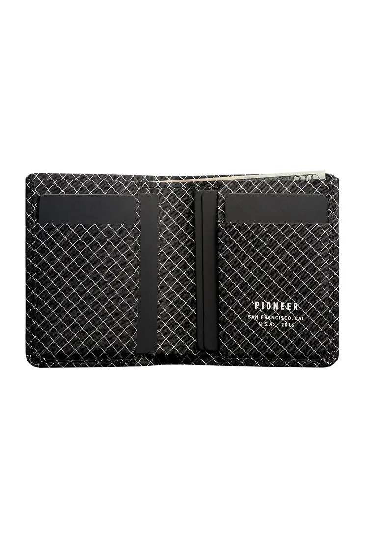 Pioneer Altitude Billfold Wallet 10Xd Black White 1