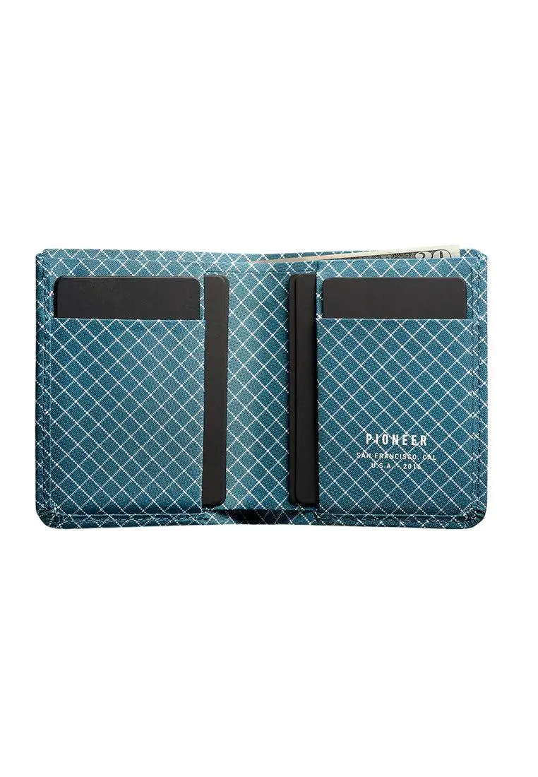 Pioneer Altitude Billfold Wallet 10Xd Blue White 1