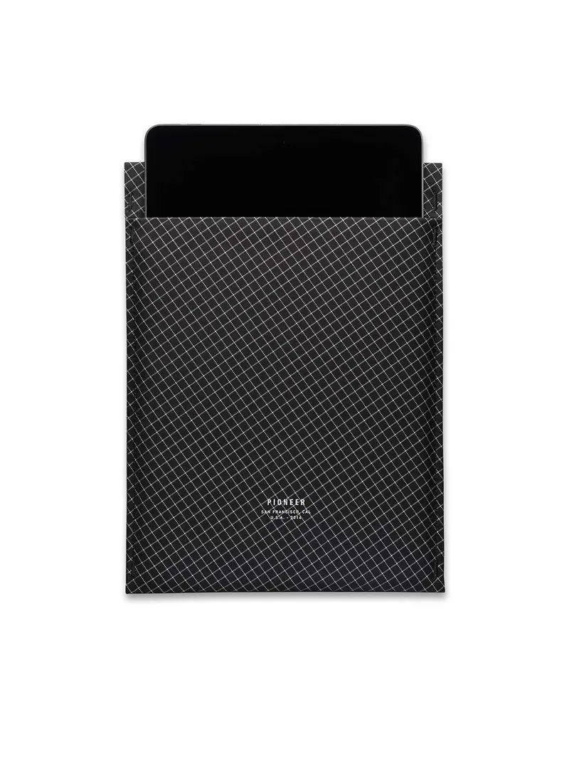 Pioneer Savant Sleeve For Ipad Air / Ipad Pro 9.7 10Xd Ripstop Black 1