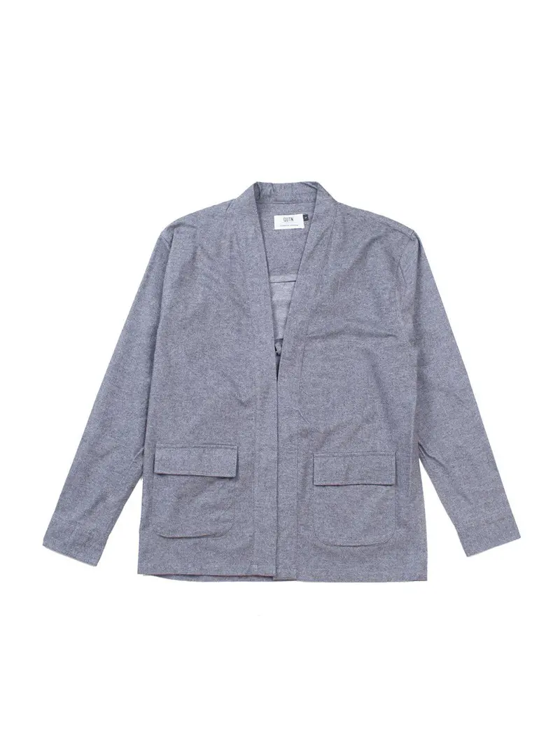Qutn Throw On Iv Charcoal Flannel 1
