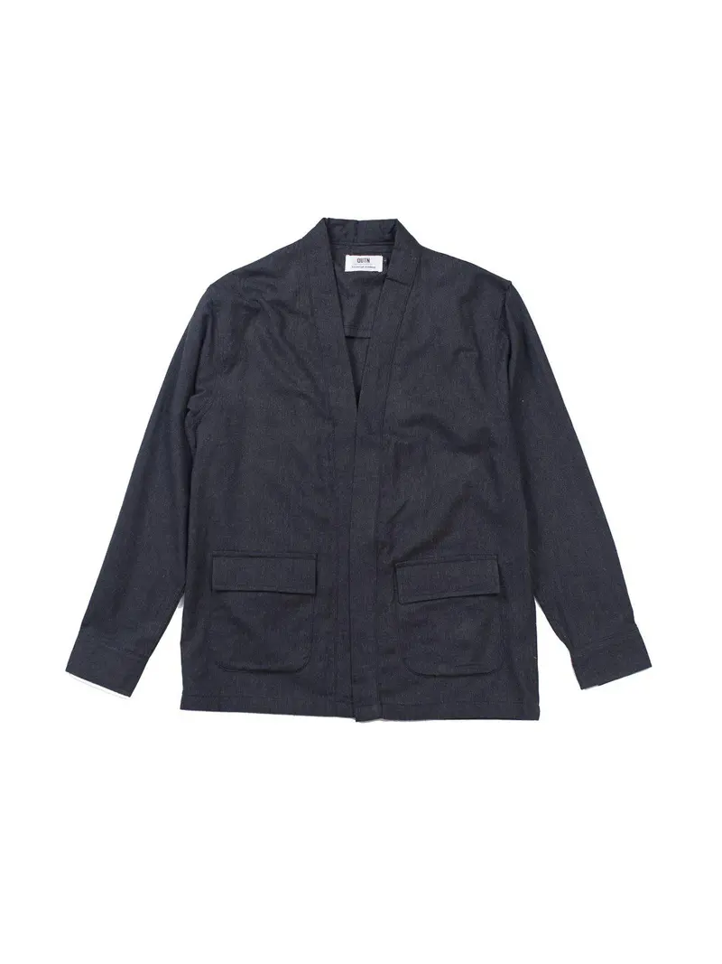 Qutn Throw On Midnight Flannel 1