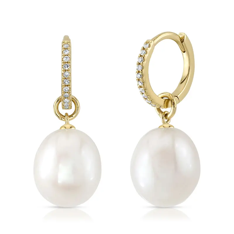 Shy Creation® Eterna Pearl Drop Huggies 1