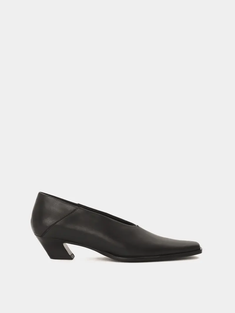 Soria Black Heel 1