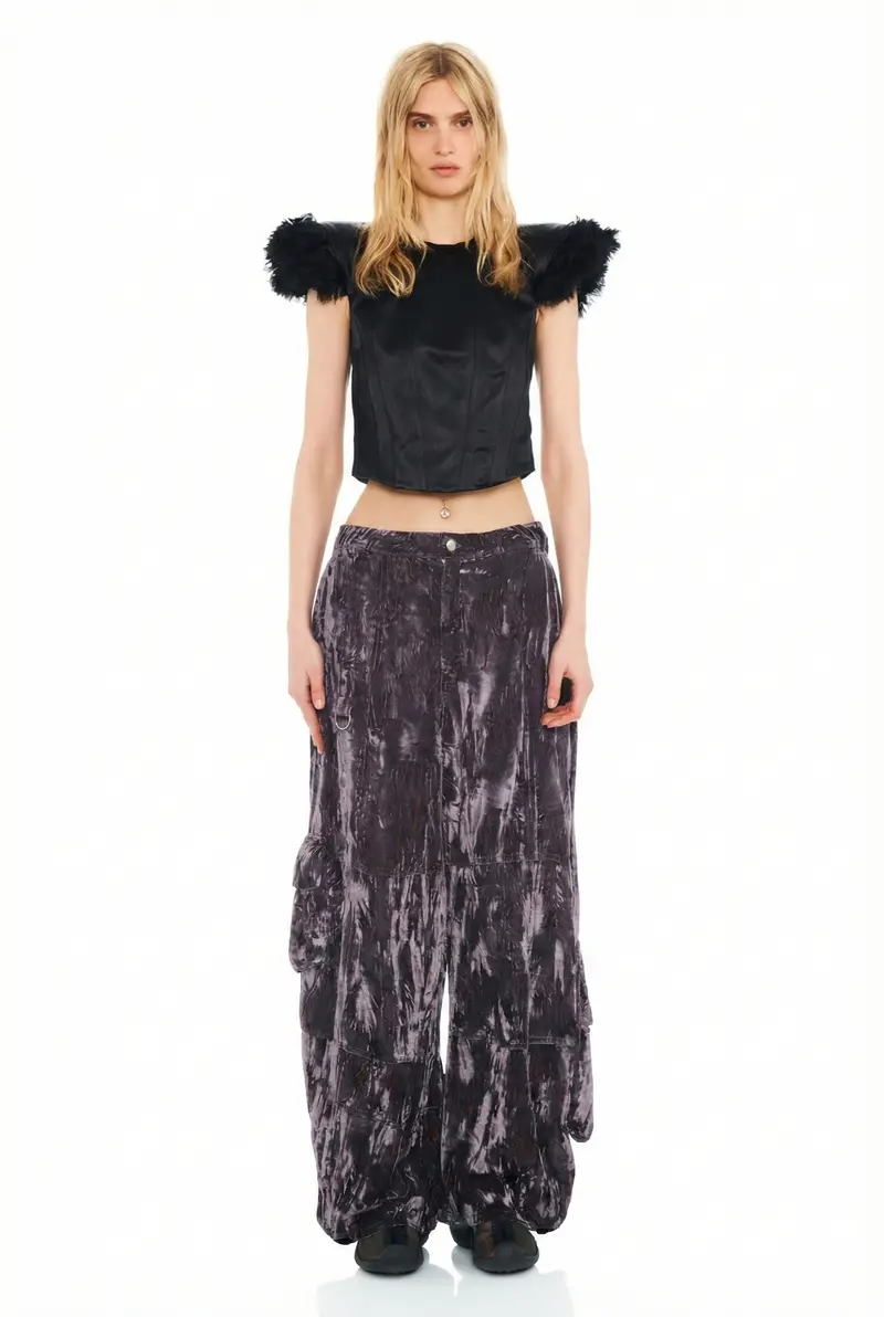 Storm Velvet Lawn Cargo 1