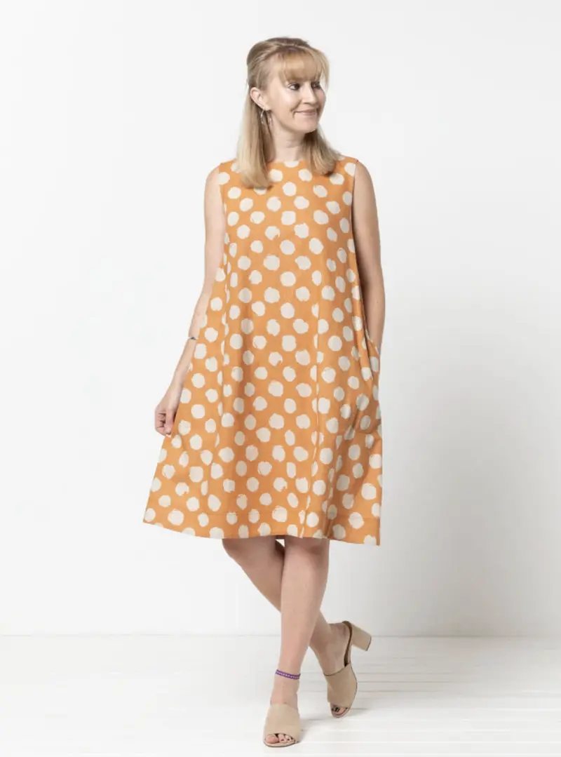Style Arc Lena Shift Dress 1