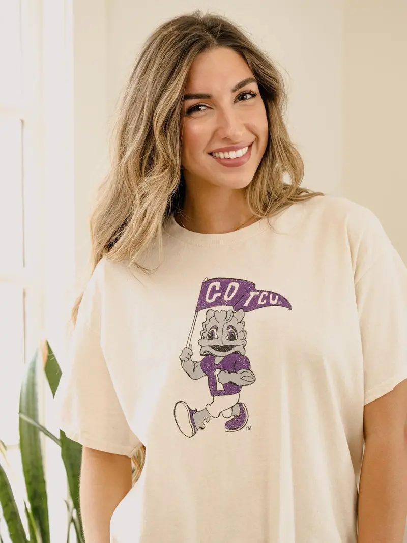 Tcu Horned Frogs Mascot Flag Off White Thrifted Tee 1