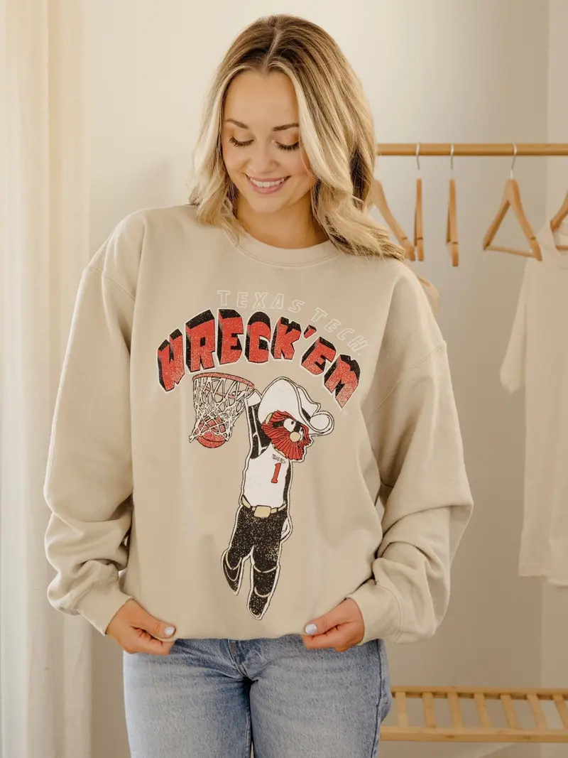 Texas Tech Basketball Mascot Dunk Sand Thrifted Sweatshirt 1