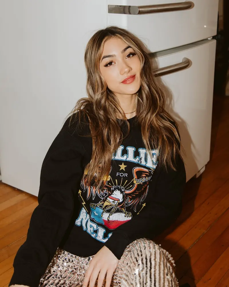 Willie Nelson Born For Trouble Black Thrifted Sweatshirt 1