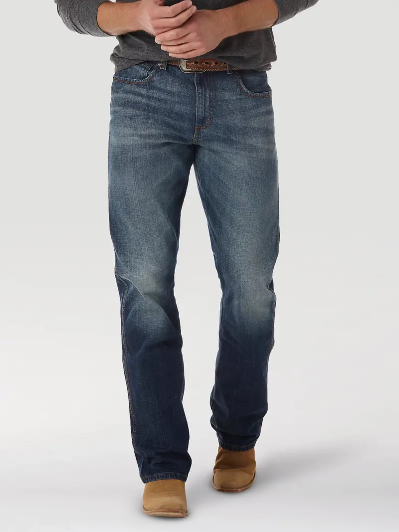 Wrangler Men's Retro Relaxed Fit Boot Cut Jeans 1