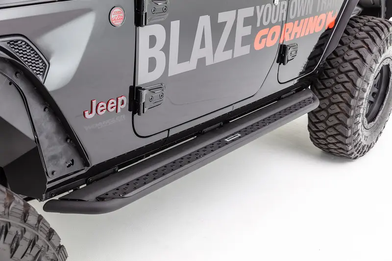 Go Rhino Dss4415T Dominator Xtreme Side Steps With Rocker Panel Mount — Double Cab Trucks Only 1